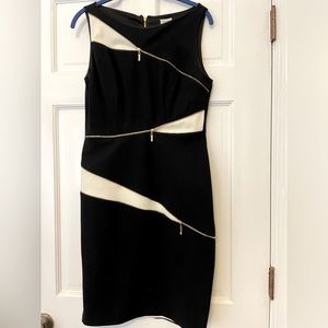 Cache black/white knit zipper dress w/gold zippers 6. Flattering & comfortable.